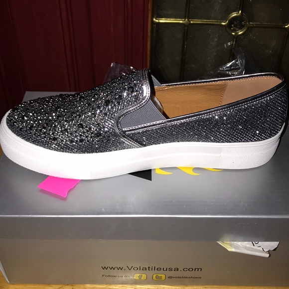 Shoe - Picture 3 of 5